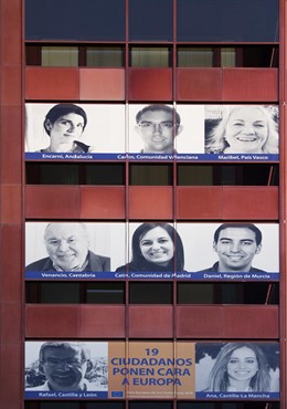 La imagen de Encarni (arriba a la izda.) en uno de los carteles proomocionales