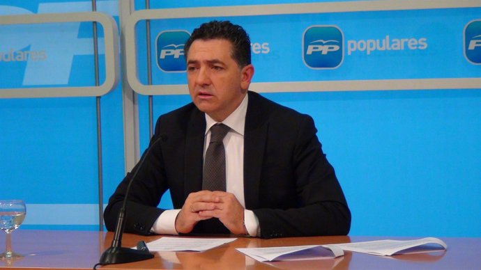 El secretario general del PP, Carlos Cuevas