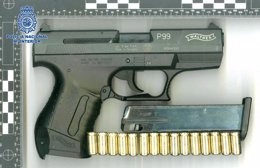 Pistola empleada en un atraco en Santiago