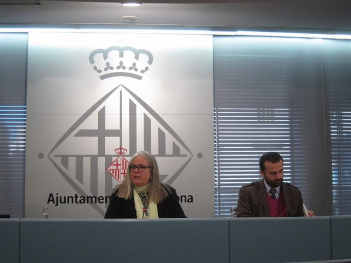 La t.De alcalde de C.De Vida Maite Fandos y el concejal de Adolescencia R.Blasi