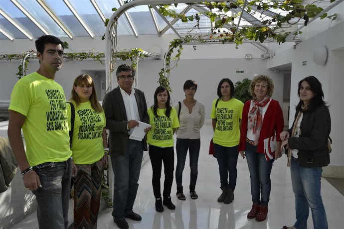 Los socialistas se reúnen con representantes de los trabajadores de Golden Line