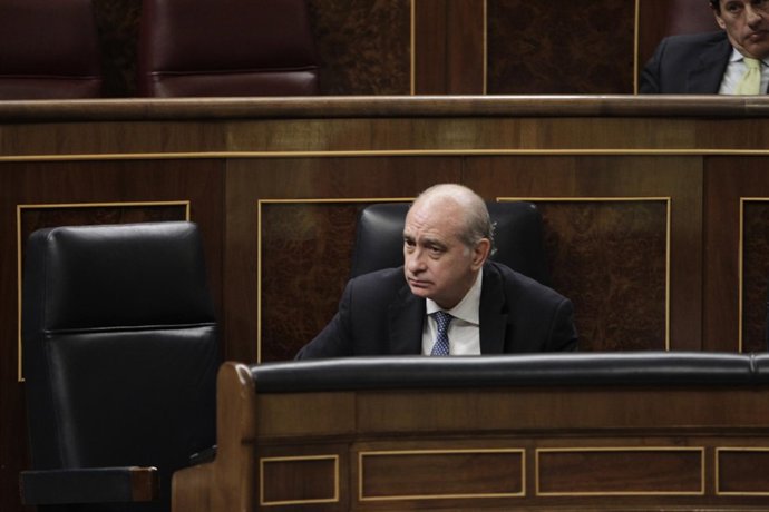 Fernández Díaz en el Pleno del Congreso