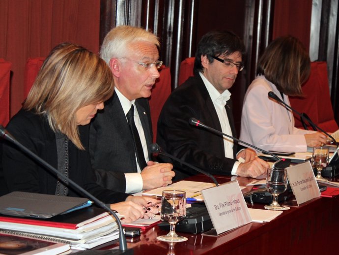 La diputada P.Pifarré, el conseller F.Mascarell y el diputado C.Puigdemont.