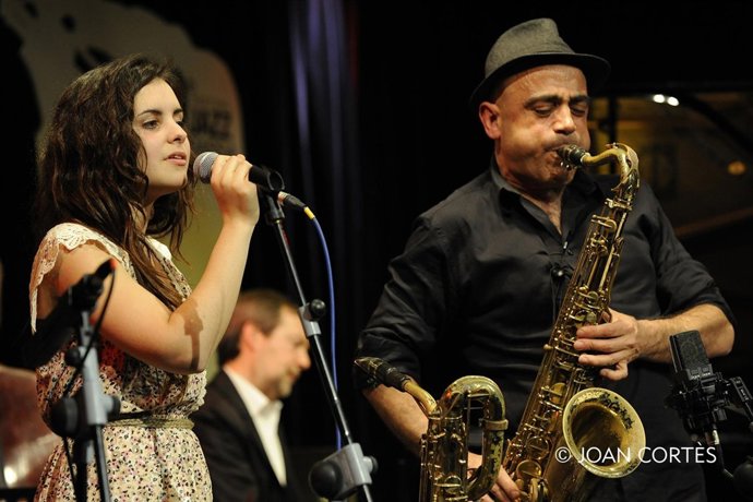 Andrea Motis I Joan Chamorro Actúan En El Gastromusical De L'escala