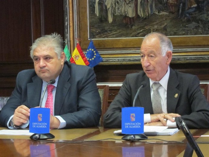 Alías y Amat presentan los presupuestos para 2014 de Diputación