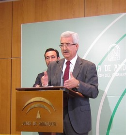 Manuel Jiménez Barrios, consejero andaluz de la Presidencia