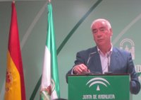 La Junta recurrirá la Lomce ante el Constitucional y anuncia que interrumpirán su aplicación "en aquello que podamos"