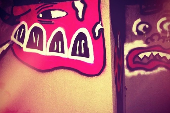 El hotel que tiene el famoso grafiti de Bieber 