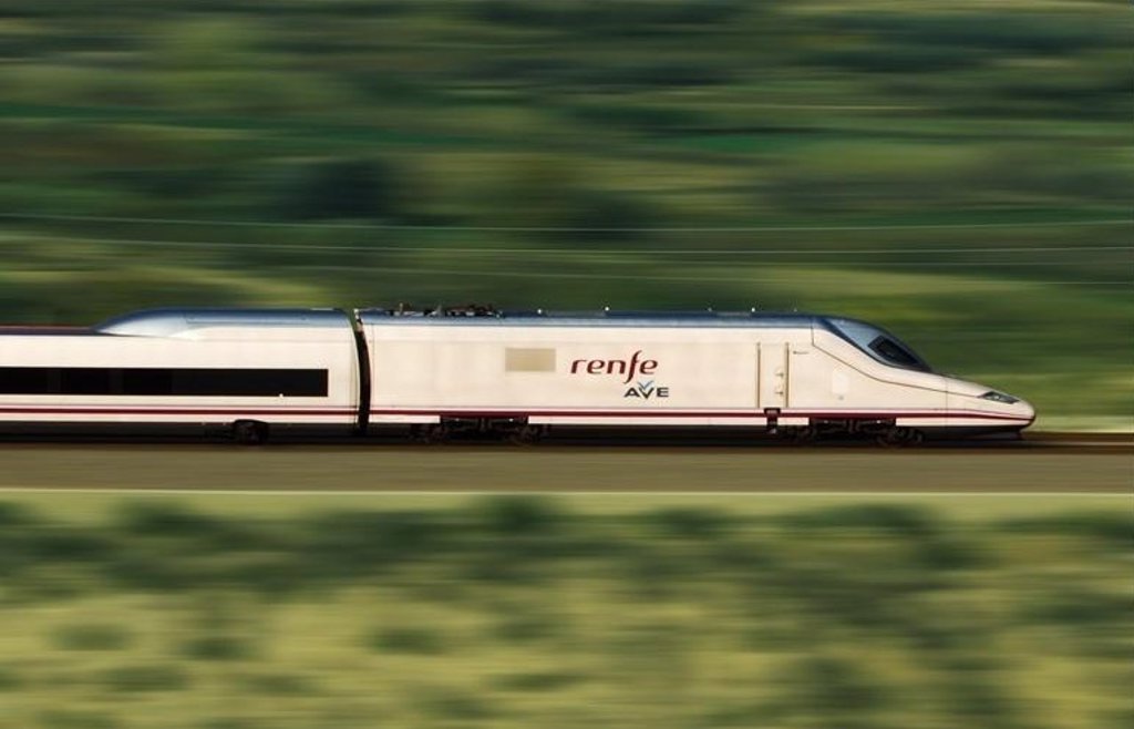 Renfe Baja El Billete De Clase Preferente Y Suprime La Bandeja De Comida Para Los Pasajeros