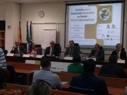 Inauguración jornada  desarrollo sostenible en el sector de electrodomésticos