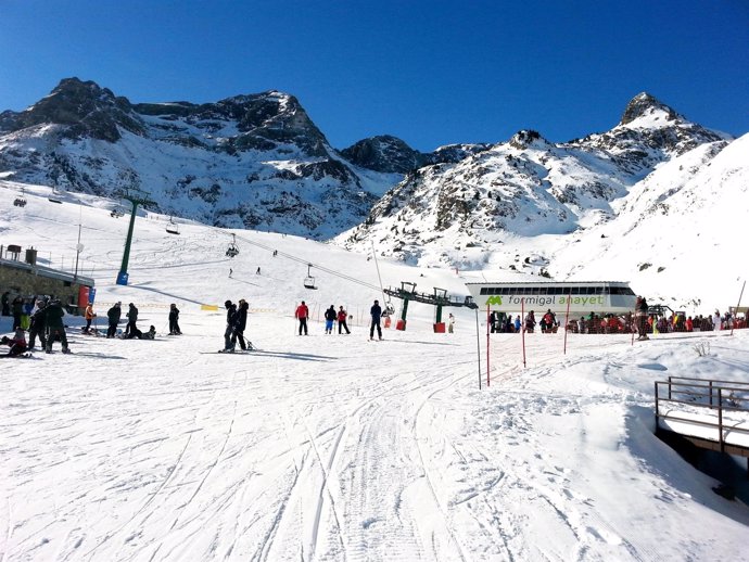 Inicio de la temporada de esquí en Aramón Formigal