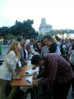 Recogida de firmas para la ILP para blindar pagos a dependientes severos