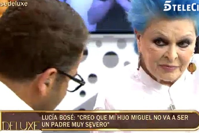 Lucía Bosé habla sobre su hijo y su doble paternidad 