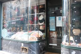 COMERCIO DE BOINAS Y ABANICOS