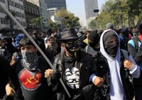 México.- Al menos siete detenidos por enfrentamientos con la Policía en las marchas contra el Gobierno