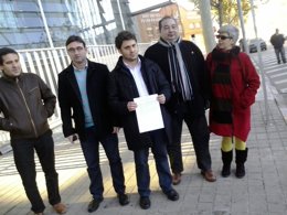 IU, Daniel Martínez