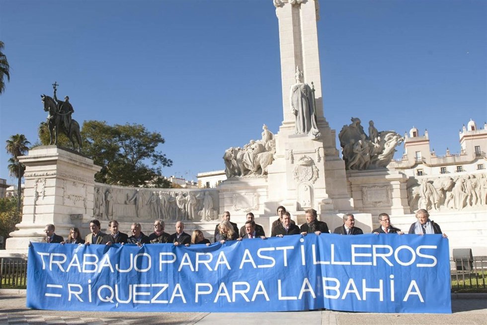 Concentración de la Diputación de Cádiz en apoyo a los astilleros gaditanos