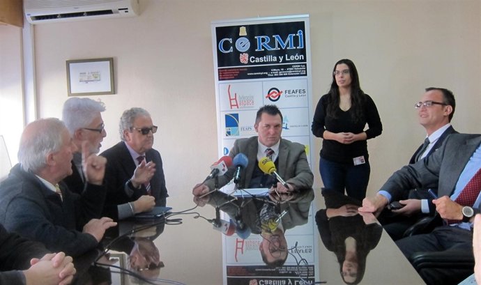 Francisco Sardón junto a miembros de la Junta Directiva