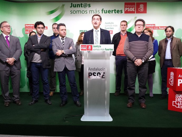 Sánchez Teruel presenta el grupo de asesoramiento jurídico del PSOE