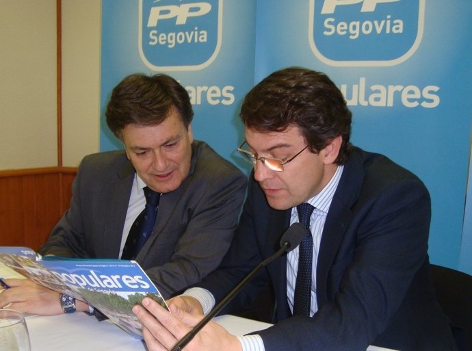 Fernández Mañueco (d), con Francisco Vázquez