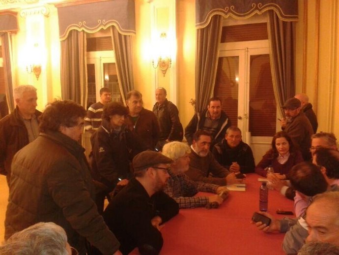 Visita de Anova, con Beiras, a los comités de Navantia encerrados