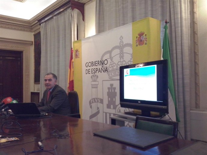 Subdelegado del Gobierno en Granada, Santiago Pérez.