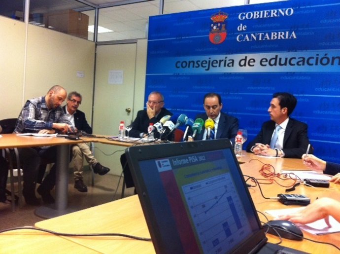 Serna presenta las conclusiones del informe Pisa en rueda de prensa