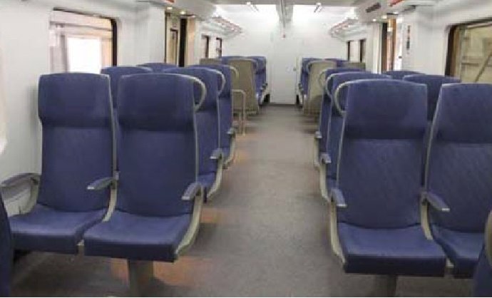 Trenes de la R3 de Rodalies de Catalunya remodelados