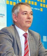 PP firma un acuerdo por el que "vigilará" la ejecución presupuestaria del Gobierno vasco para reducir el déficit público