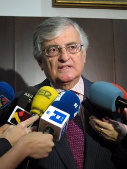 Fiscal general del Estado, Eduardo Torres-Dulce, atiende a medios en Zaragoza