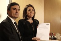 PSOE dice que, en otro país, las "irregularidades" e "interferencias" en la Agencia Tributaria harían caer al ministro