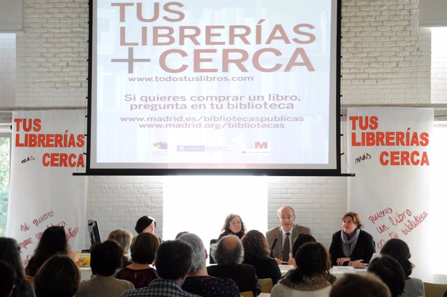 Pedro Corral presenta el programa 'Tus librerías más cerca'