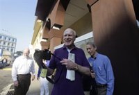 Alan Gross pide a Obama su "implicación personal" para lograr su liberación