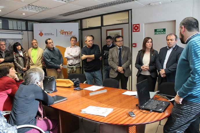 Montcada se planta ante Adif