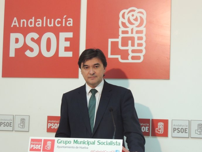 El portavoz del grupo municipal socialista en el Ayto, Gabriel Cruz. 