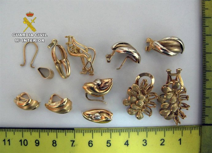 Desmantelada una banda dedicada al robo en viviendas de Alhama 