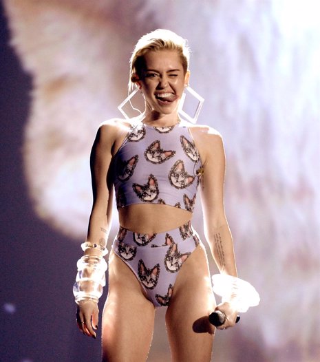 Miley Cyrus, lo más buscado en Yahoo en 2013