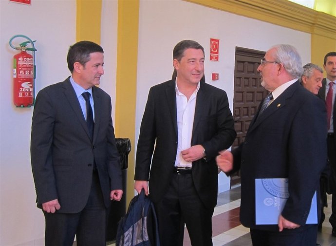 Ujaldón, Roca y Mendoza