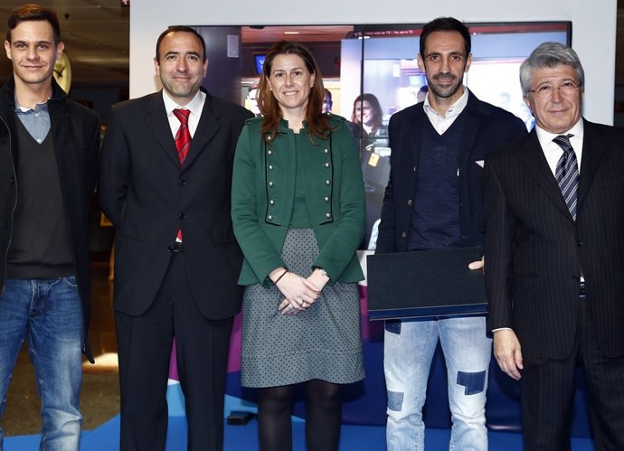 Juanfran, Cerezo y Christian Gálvez con la Fundación Comprometidos