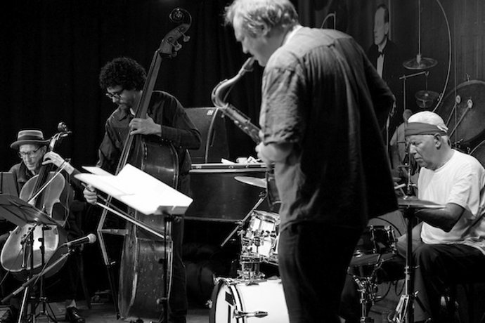 Tobias Delius Quarte