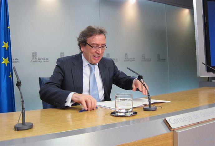 De Santiago-Juárez, en rueda de prensa tras el Consejo de Gobierno