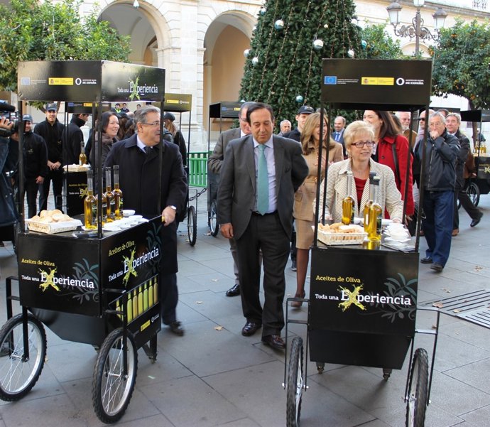 Víboras participa en una campaña de promoción del aceite de oliva