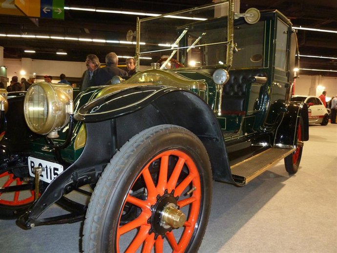 Coche clásico en el Auto Retro 2013 de Barcelona