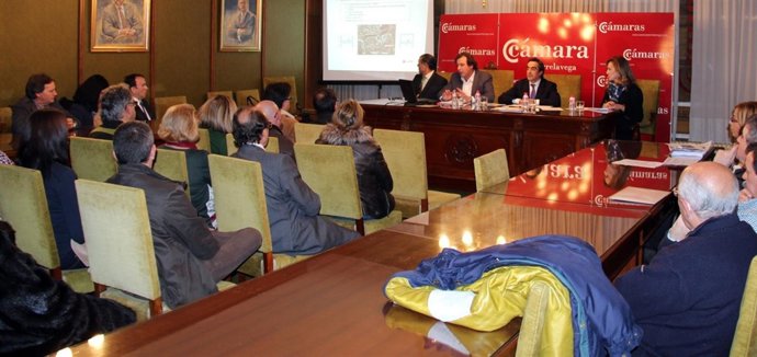 Presentación a comerciantes de las opciones de la integración ferroviaria 