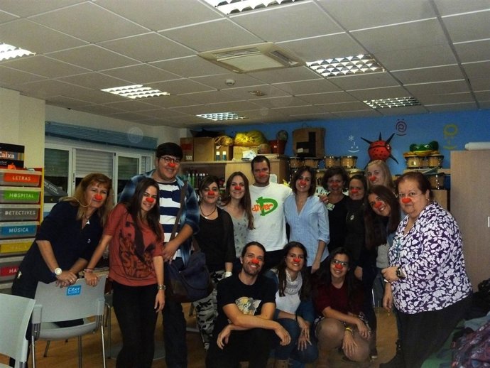 Voluntarios del Hospital Macarena, formados por 'Payasos sin Fronteras'