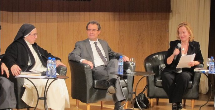 Sor Lucía Caram, Artur Mas (pte.Generalitat), Teresa Pous (escritora)