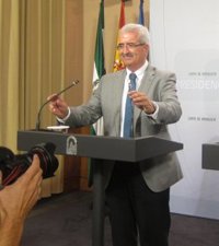 Junta seguirá contando en concertación con UGT-A y defiende su "rigor"