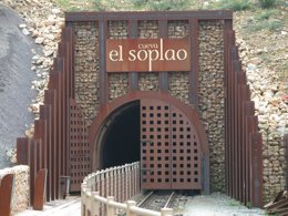 Entrada a la cueva de El Soplao
