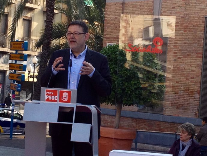 Ximo Puig en el acto conmemorativo de la Constitución en Alicante