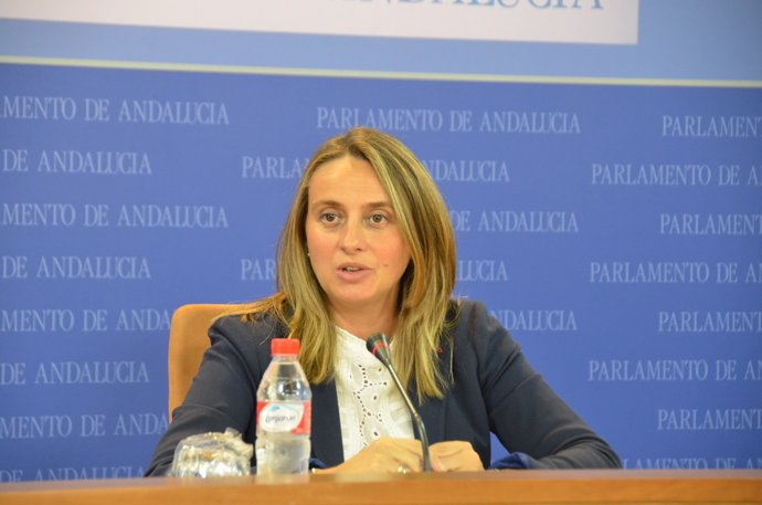 La portavoz de Educación del PP-A en el Parlamento, María Francisca Carazo